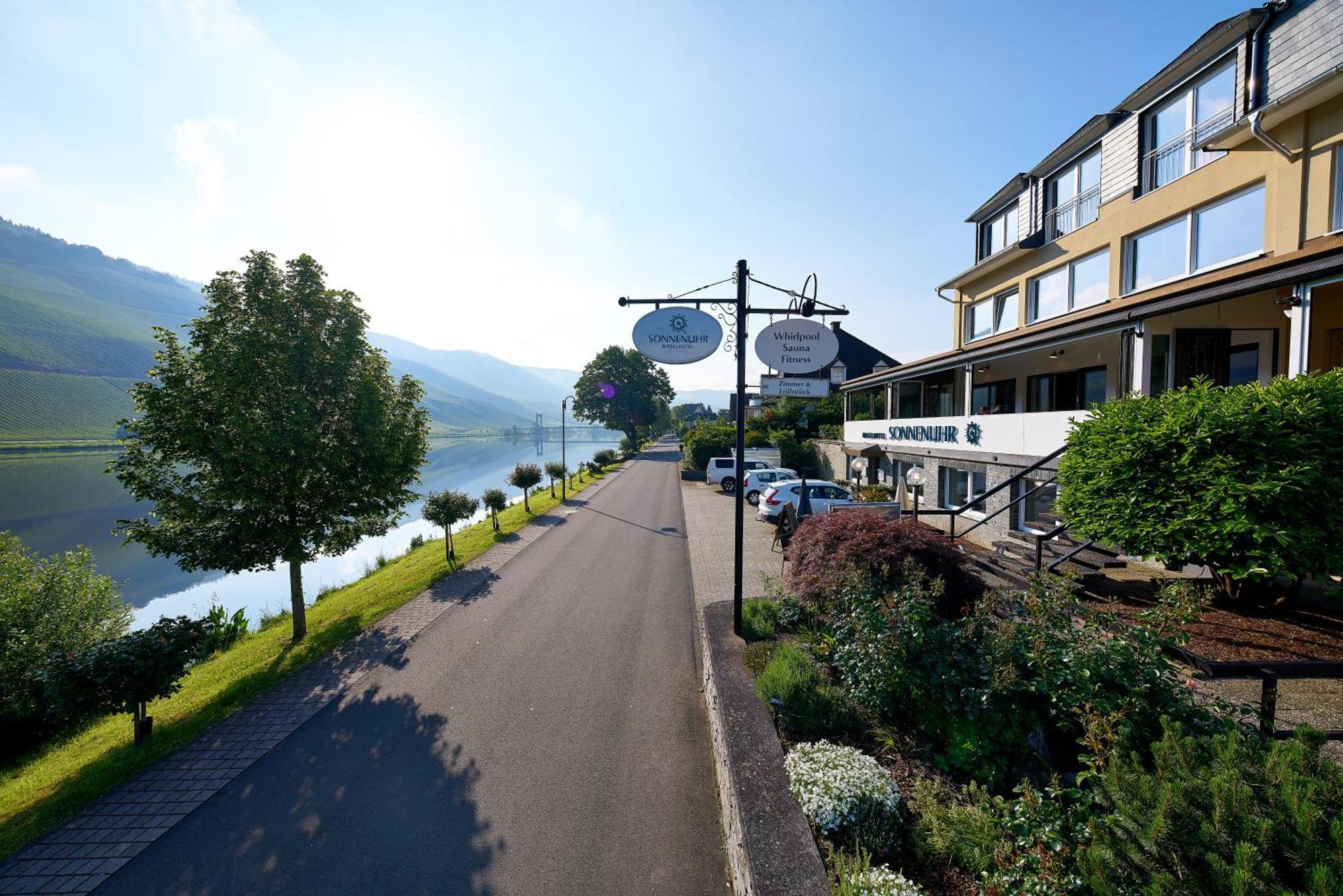 Bed and Breakfast Sonnenuhr Bernkastel-Kues Esterno foto