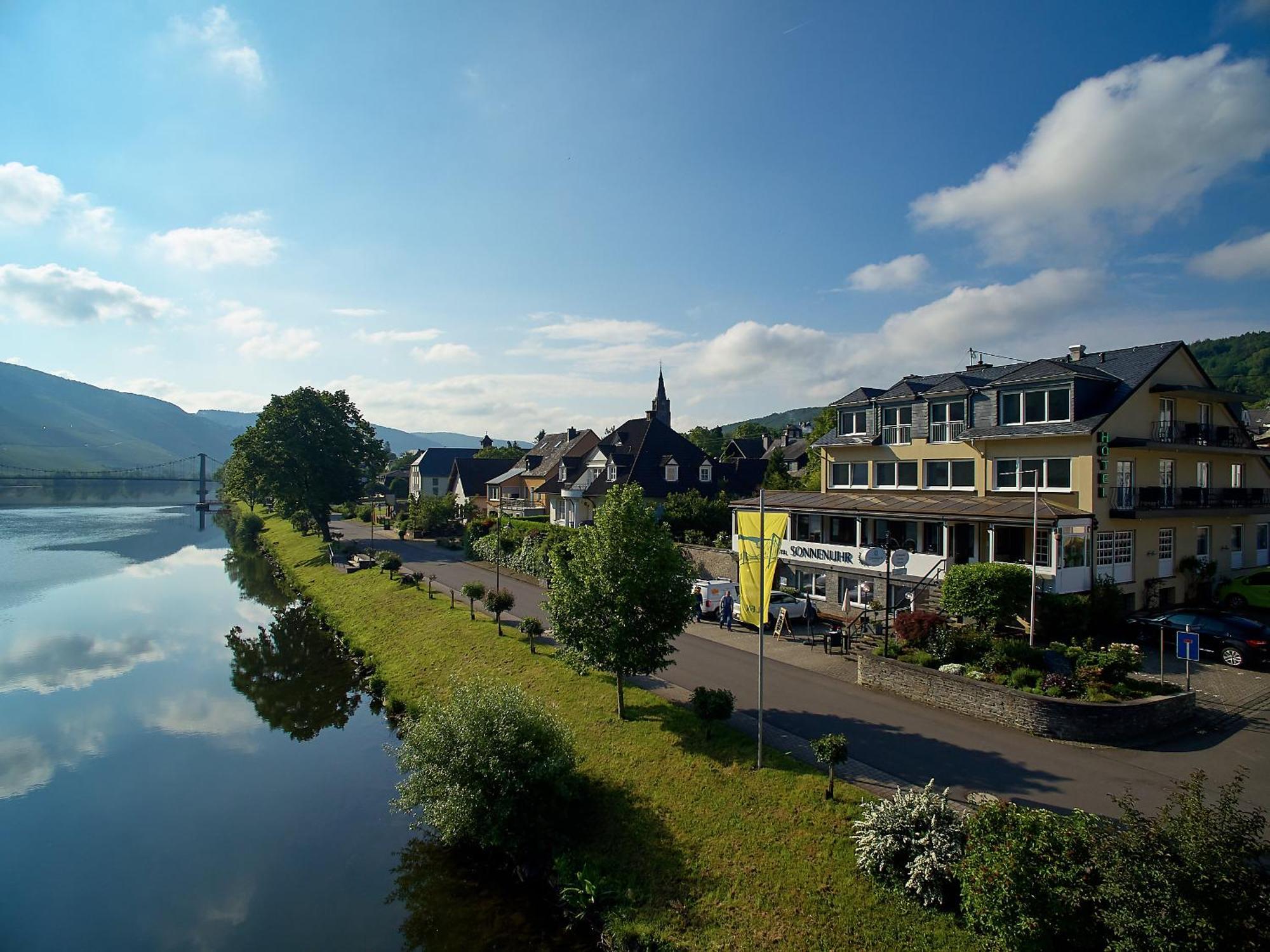 Bed and Breakfast Sonnenuhr Bernkastel-Kues Esterno foto